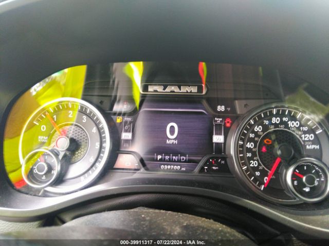 1C6SRFJT6NN386063 RAM 1500 Laramie  4x4 5'7 Box