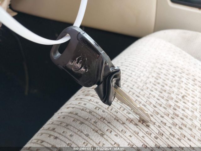 4T1BF1FK8EU852047 Toyota CAMRY LE