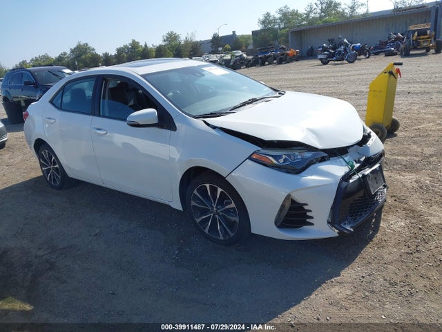 Toyota COROLLA SE 2017 5YFBURHE6HP654181 zdjęcie główne