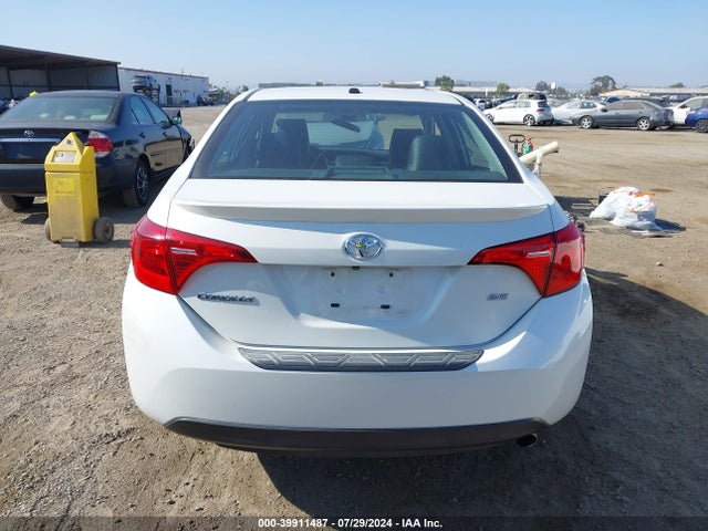 Toyota COROLLA SE 2017 5YFBURHE6HP654181 Image 16