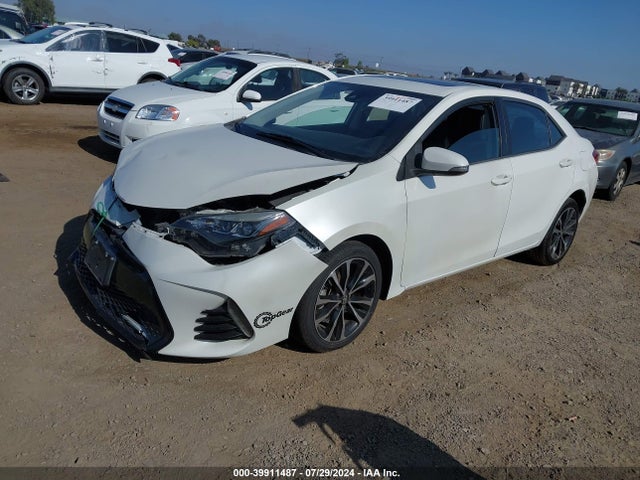 Toyota COROLLA SE 2017 5YFBURHE6HP654181 Image 2