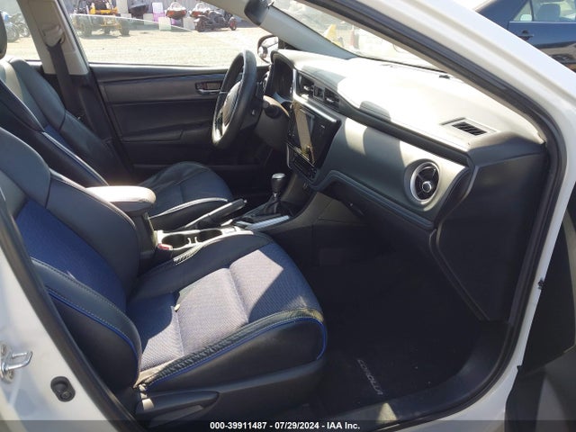 Toyota COROLLA SE 2017 5YFBURHE6HP654181 Image 5