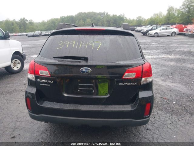 4S4BRCDC8E3305218 Subaru Outback 2.5i Premium