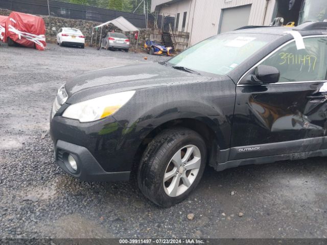 4S4BRCDC8E3305218 Subaru Outback 2.5i Premium