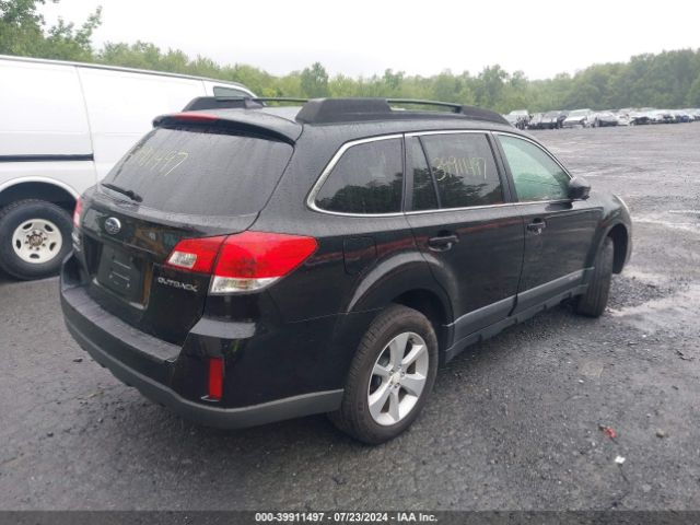 4S4BRCDC8E3305218 Subaru Outback 2.5i Premium