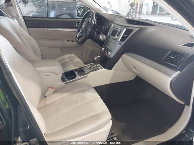 4S4BRCDC8E3305218 Subaru Outback 2.5i Premium