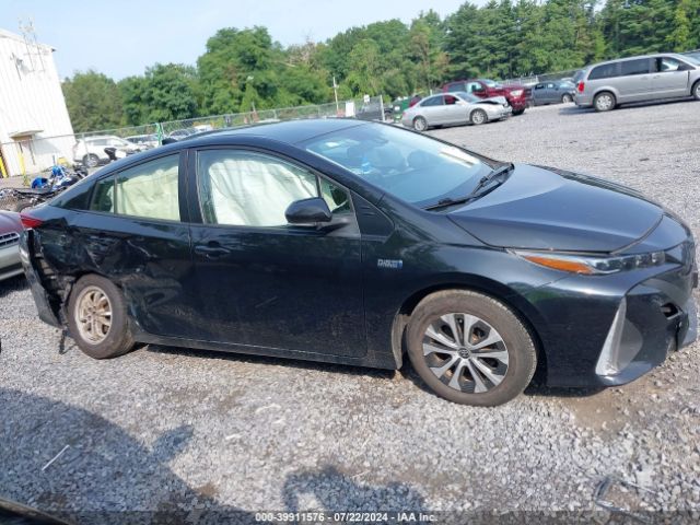 JTDKAMFP6M3165718 Toyota Prius Prime Xle