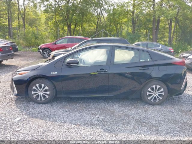 JTDKAMFP6M3165718 Toyota Prius Prime Xle