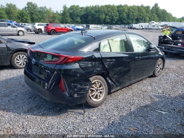 JTDKAMFP6M3165718 Toyota Prius Prime Xle