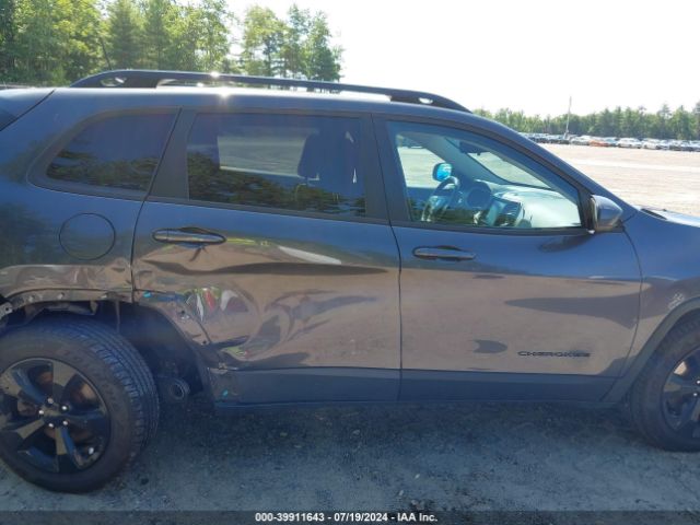 1C4PJMCBXGW114627 Jeep Cherokee Altitude
