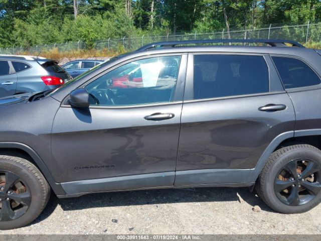1C4PJMCBXGW114627 Jeep Cherokee Altitude