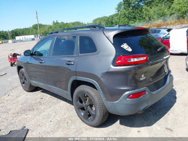 1C4PJMCBXGW114627 Jeep Cherokee Altitude