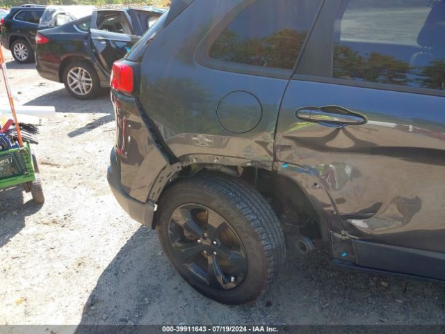 1C4PJMCBXGW114627 Jeep Cherokee Altitude