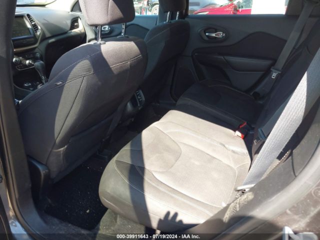 1C4PJMCBXGW114627 Jeep Cherokee Altitude