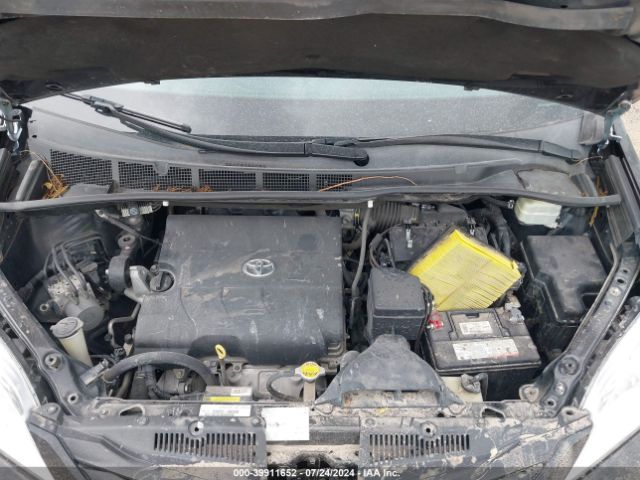 5TDYK3DC4GS762497 Toyota Sienna Xle 8 Passenger