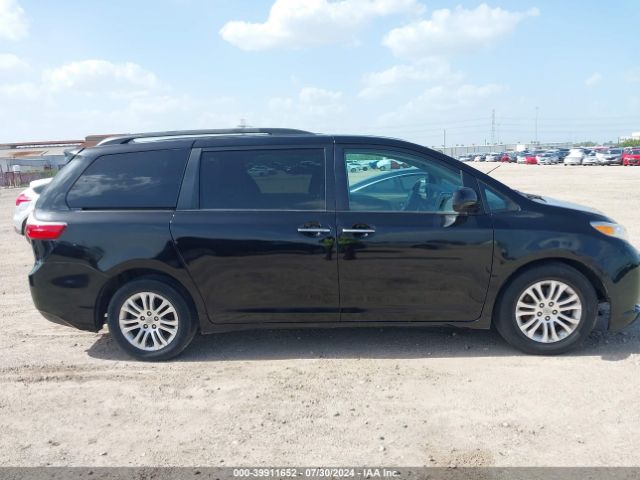 5TDYK3DC4GS762497 Toyota Sienna Xle 8 Passenger