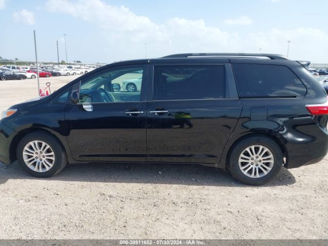 5TDYK3DC4GS762497 Toyota Sienna Xle 8 Passenger