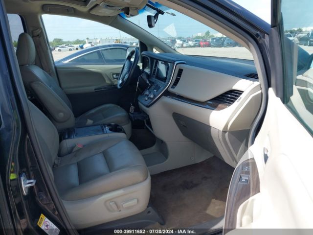 5TDYK3DC4GS762497 Toyota Sienna Xle 8 Passenger