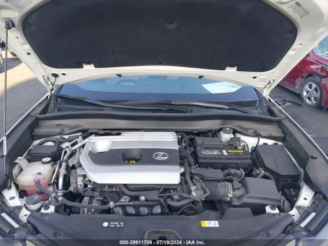 JTHY3JBH3K2013950 Lexus UX 200