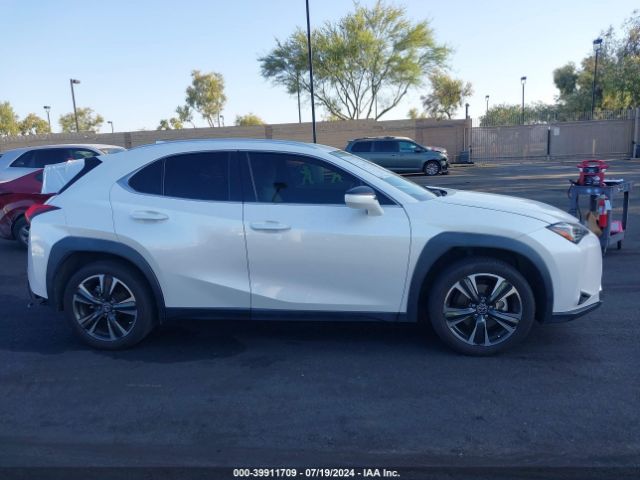 JTHY3JBH3K2013950 Lexus UX 200
