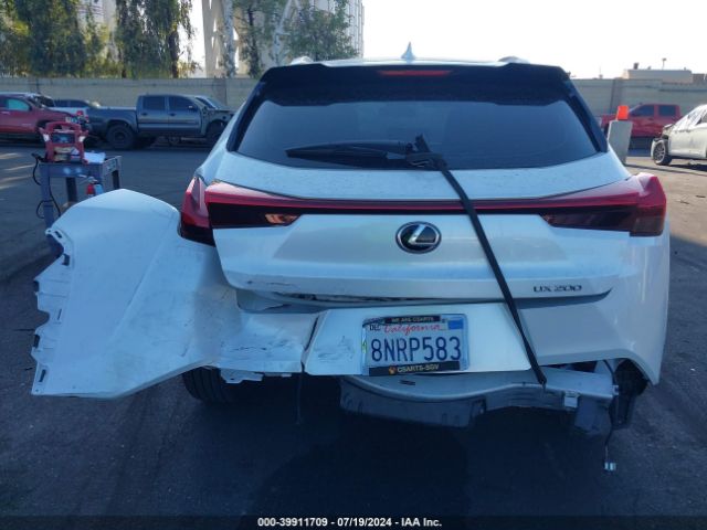 JTHY3JBH3K2013950 Lexus UX 200