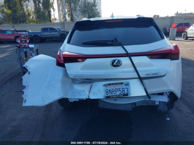 JTHY3JBH3K2013950 Lexus UX 200