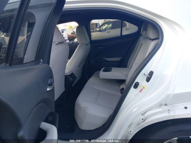JTHY3JBH3K2013950 Lexus UX 200