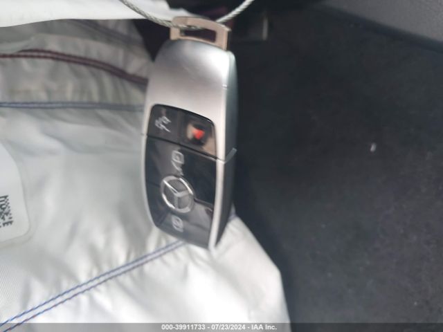 WDDZF4JB3JA368882 Mercedes-Benz E 300