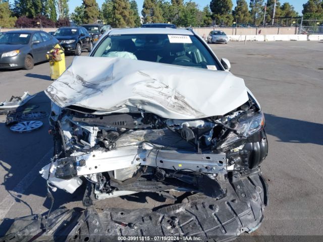 4T1C31AK9RU063268 Toyota Camry Hybrid Le