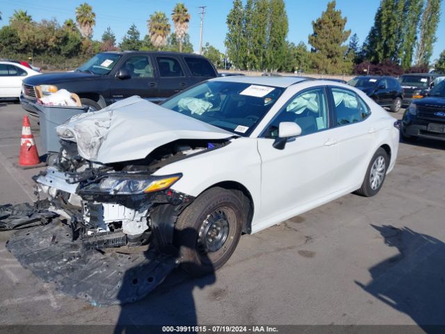4T1C31AK9RU063268 Toyota Camry Hybrid Le
