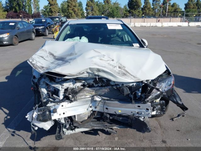 4T1C31AK9RU063268 Toyota Camry Hybrid Le