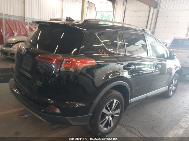 Toyota Rav4 Xle 2017 2T3RFREV5HW625564 Image 4