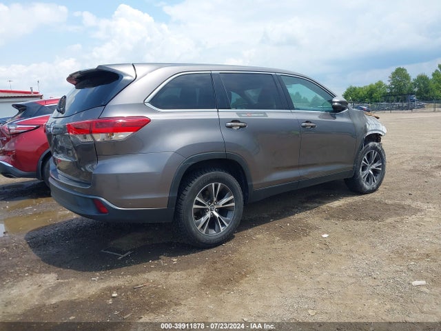 Toyota Highlander Le 2019 5TDZARFHXKS045114 Image 4