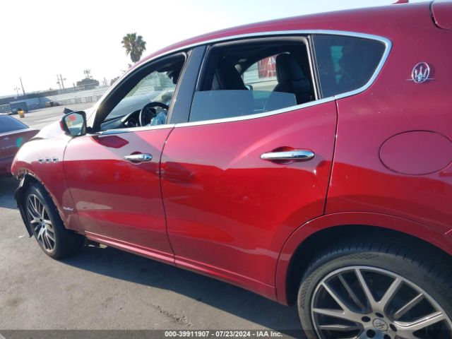 ZN661YUS4LX343700 Maserati Levante S Gransport