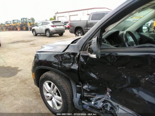 WVGBV7AXXFW509397 Volkswagen TIGUAN S