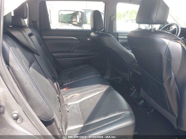 Toyota Highlander Limited Platinum 2018 5TDYZRFH2JS255094 Image 8