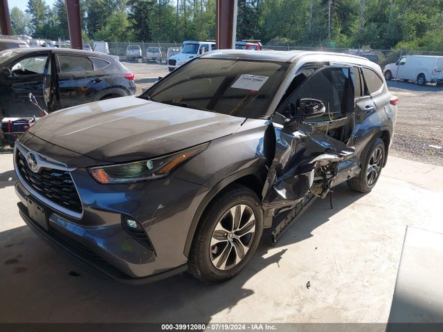 Toyota Highlander Xle 2021 5TDHZRBH8MS541641 Image 2
