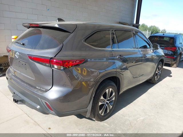 Toyota Highlander Xle 2021 5TDHZRBH8MS541641 Image 4