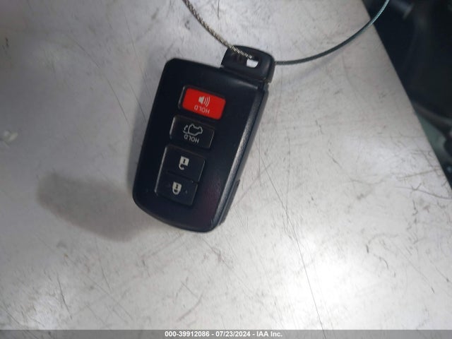 Toyota Rav4 Xle 2018 2T3WFREV2JW495820 Image 11