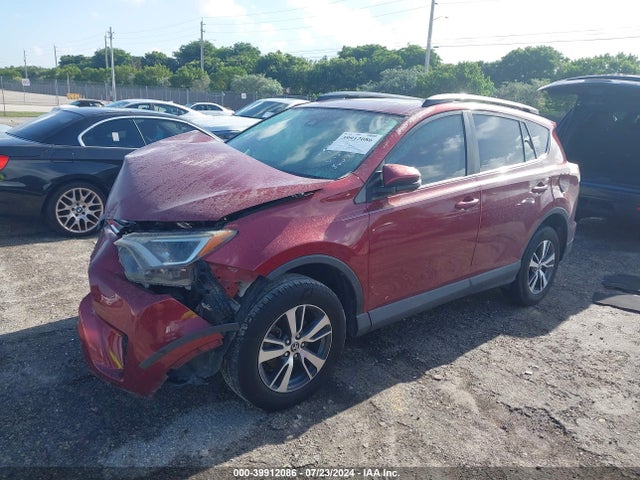 Toyota Rav4 Xle 2018 2T3WFREV2JW495820 Image 2