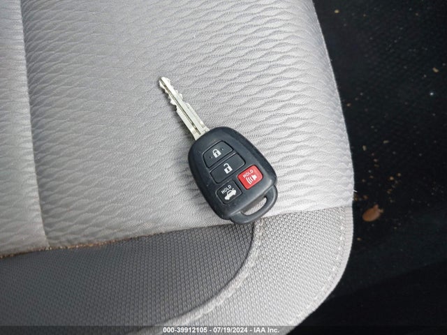 Toyota COROLLA LE 2017 5YFBURHE3HP657362 Image 11