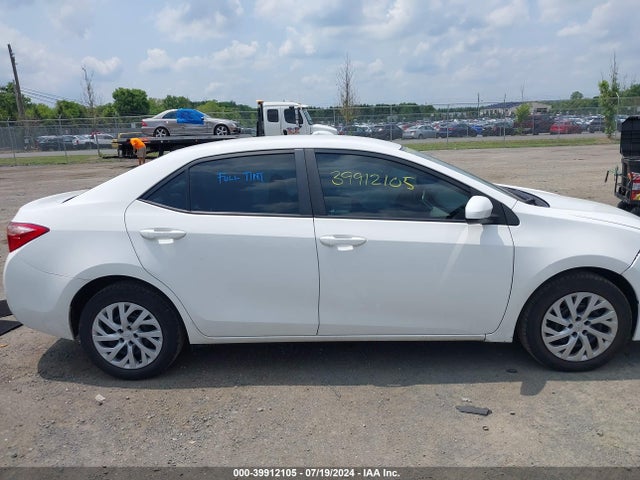 Toyota COROLLA LE 2017 5YFBURHE3HP657362 Image 13