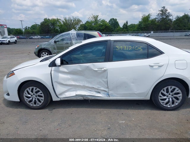 Toyota COROLLA LE 2017 5YFBURHE3HP657362 Image 14