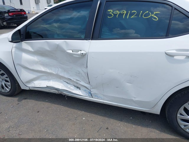 Toyota COROLLA LE 2017 5YFBURHE3HP657362 Image 6