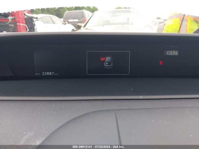 JTDKARFU0K3091566 Toyota Prius Limited