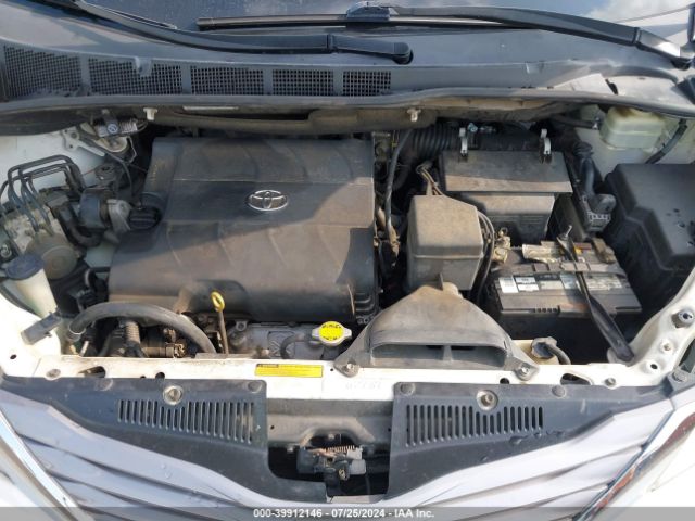 5TDYK3DC6GS750528 Toyota Sienna Xle Premium 8 Passenger