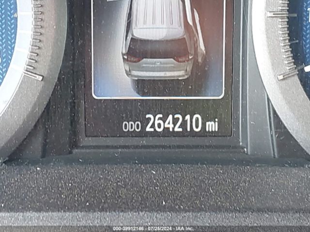 5TDYK3DC6GS750528 Toyota Sienna Xle Premium 8 Passenger