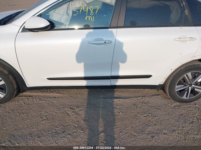 KIA Niro Lxs 2022 KNDCB3LC7N5500651 Image 14