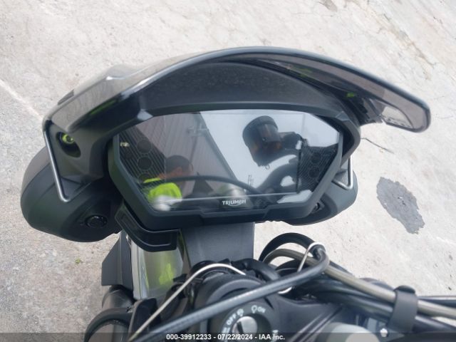 2020 TRIUMPH MOTORCYCLE STREET TRIPLE SMTA554S1LT975450 Photo 6