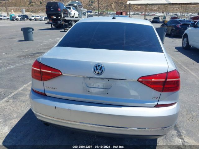 1VWAT7A37GC045147 Volkswagen Passat 1.8t S